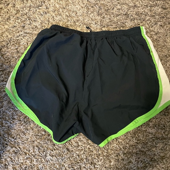 Nike Tempo Track Women's Running Shorts - Picture 2 of 4